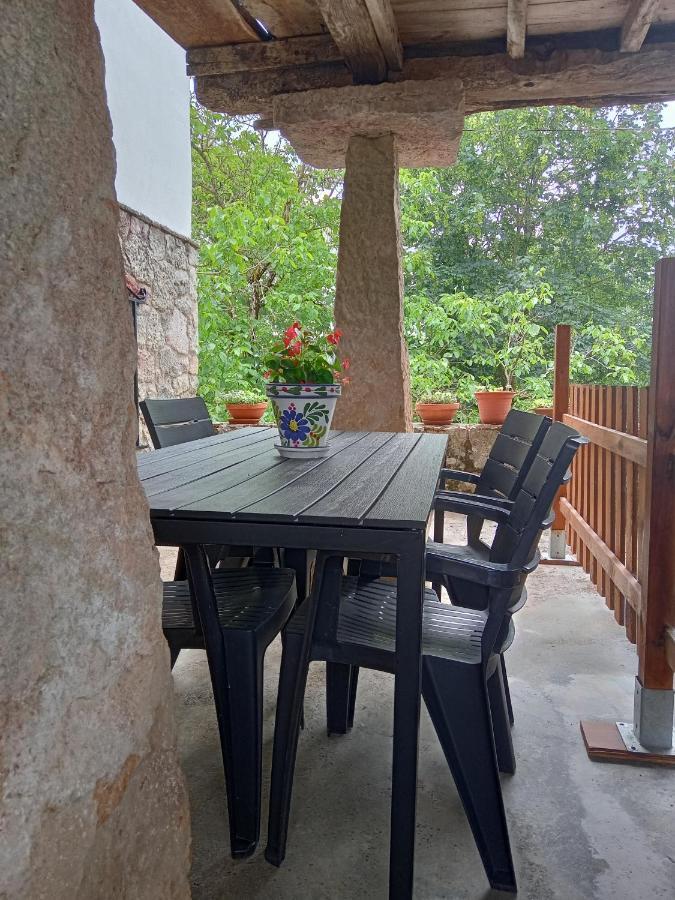 Casa La Cruz A 2Km De Onís المظهر الخارجي الصورة